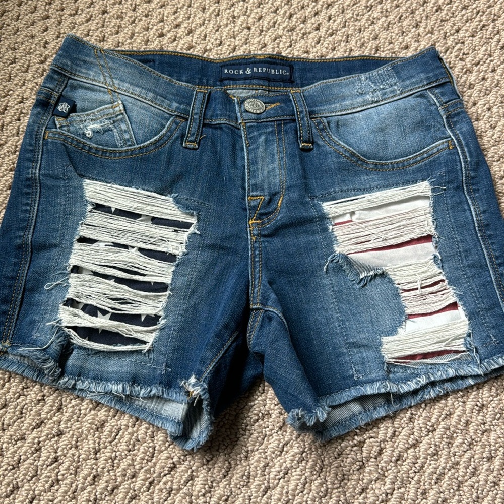 Rock & Republic woman’s Jean shorts size 4